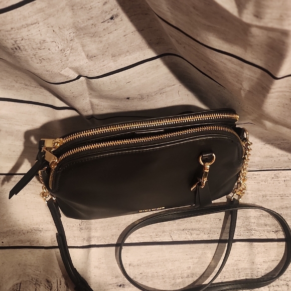 Nine West Black and Gold Crossbody Bag - Picture 2 of 6